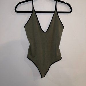 Sleek Express Thong Backless Bodysuit - Medium, Perfect for Layering!